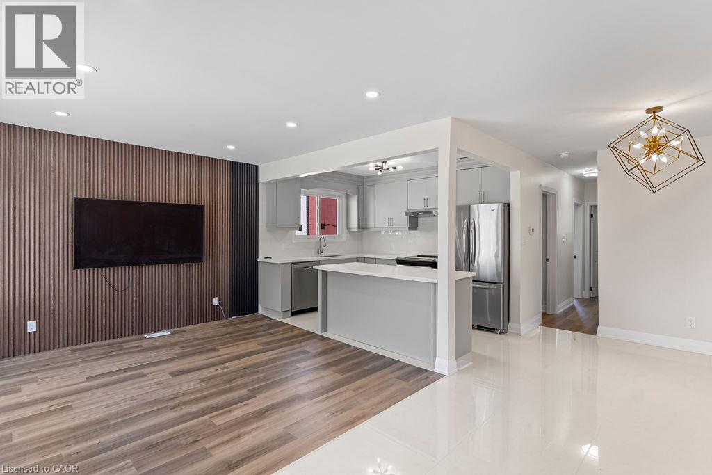 73 Adair Avenue S, Hamilton, ON