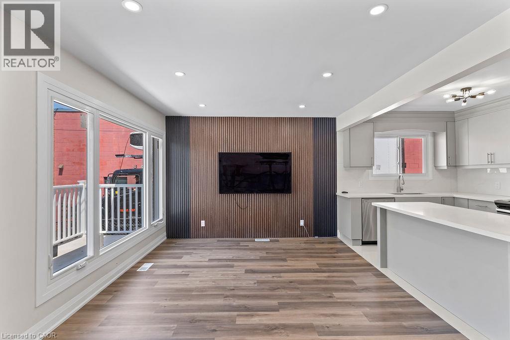 73 Adair Avenue S, Hamilton, ON