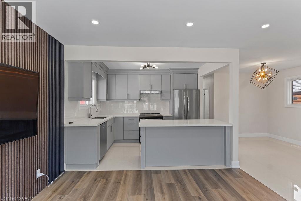 73 Adair Avenue S, Hamilton, ON