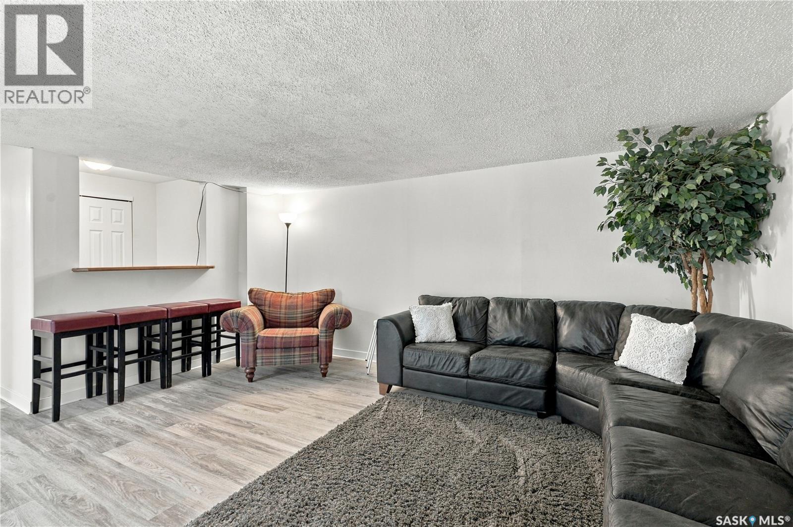 222 Smith Road, Saskatoon, SK