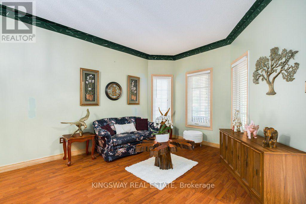 501 Ashprior Avenue, Mississauga, ON