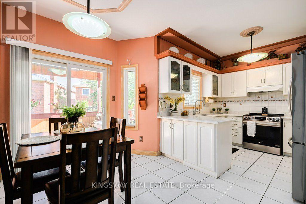 501 Ashprior Avenue, Mississauga, ON