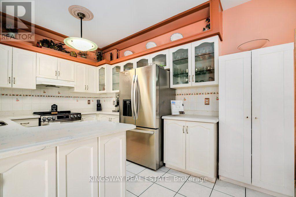 501 Ashprior Avenue, Mississauga, ON