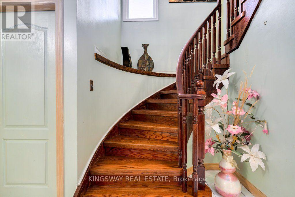 501 Ashprior Avenue, Mississauga, ON