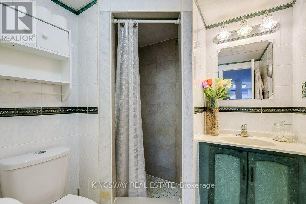 501 Ashprior Avenue, Mississauga, ON