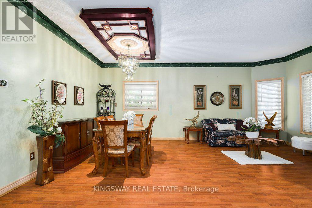 501 Ashprior Avenue, Mississauga, ON