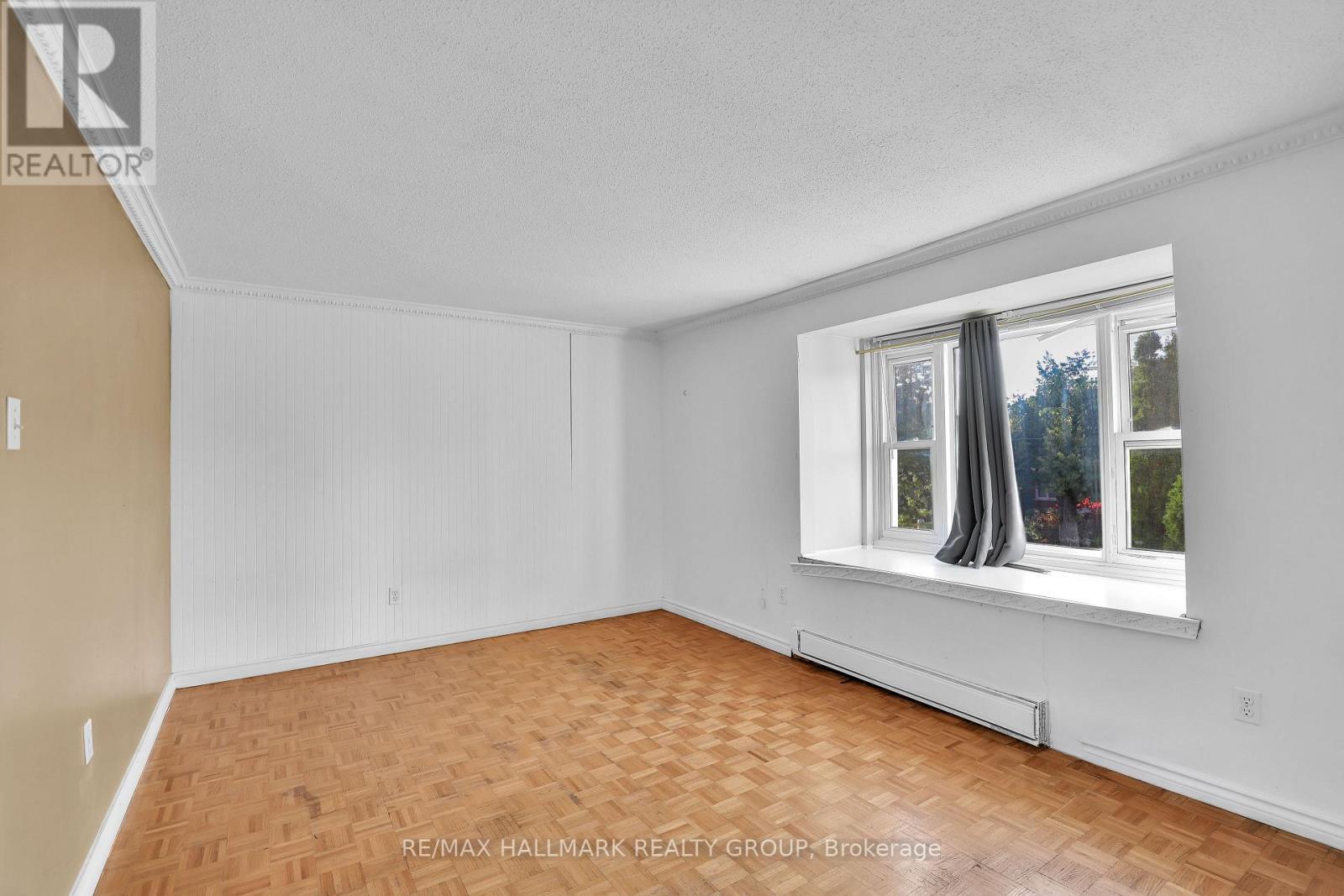 924 Dynes Road, Ottawa, ON