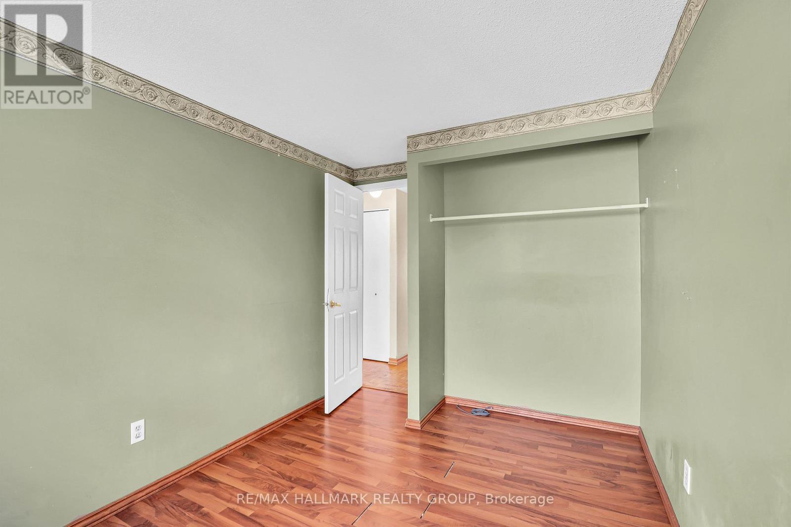 924 Dynes Road, Ottawa, ON