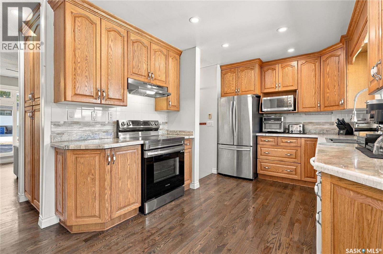 158 Smallwood Crescent, Saskatoon, SK