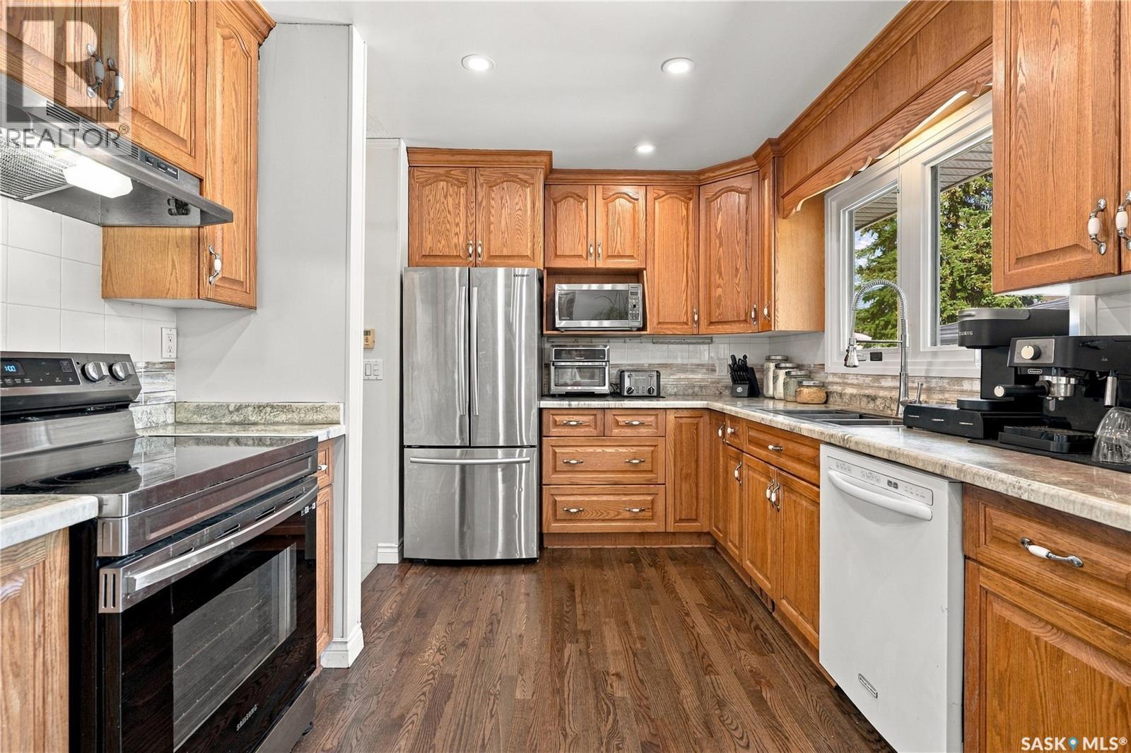 158 Smallwood Crescent, Saskatoon, SK