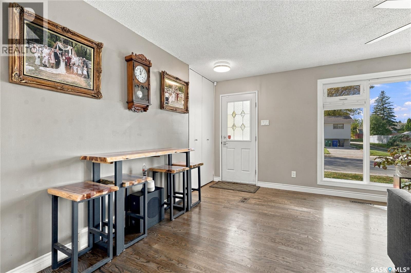 158 Smallwood Crescent, Saskatoon, SK