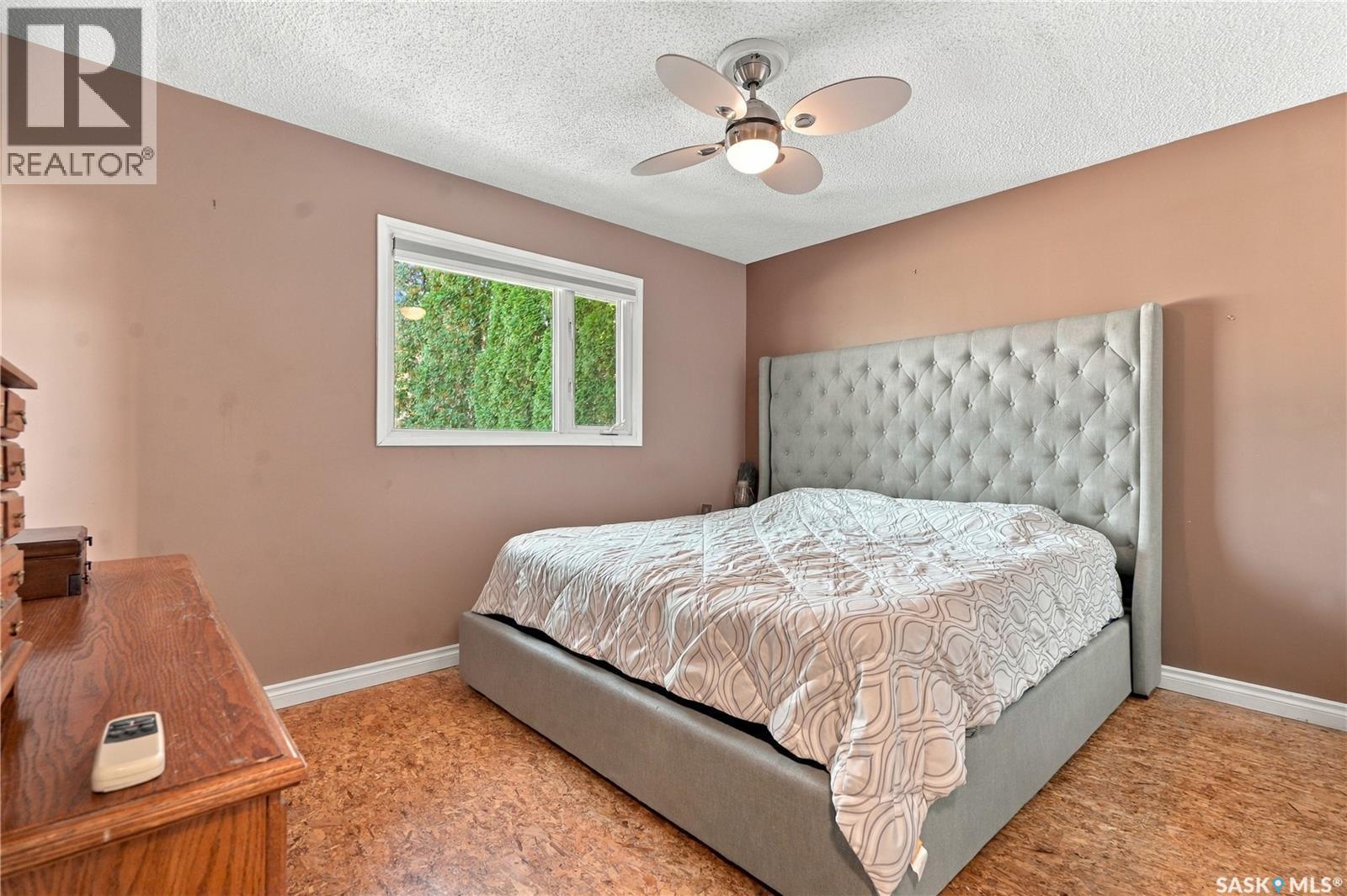 158 Smallwood Crescent, Saskatoon, SK