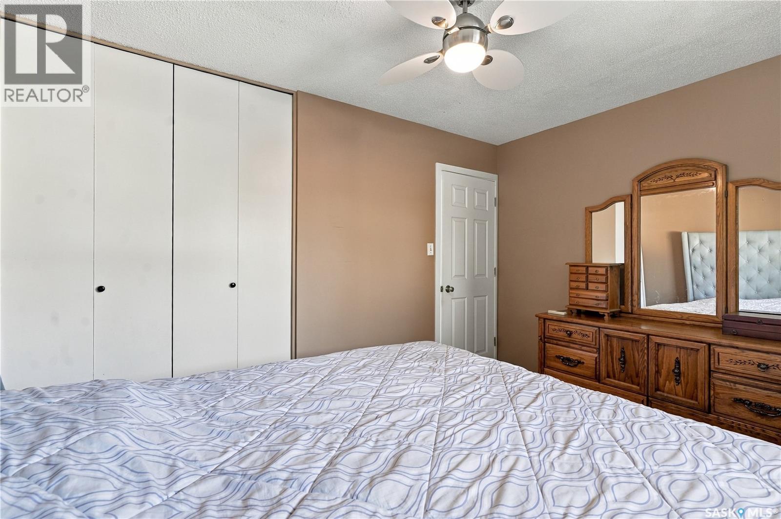 158 Smallwood Crescent, Saskatoon, SK
