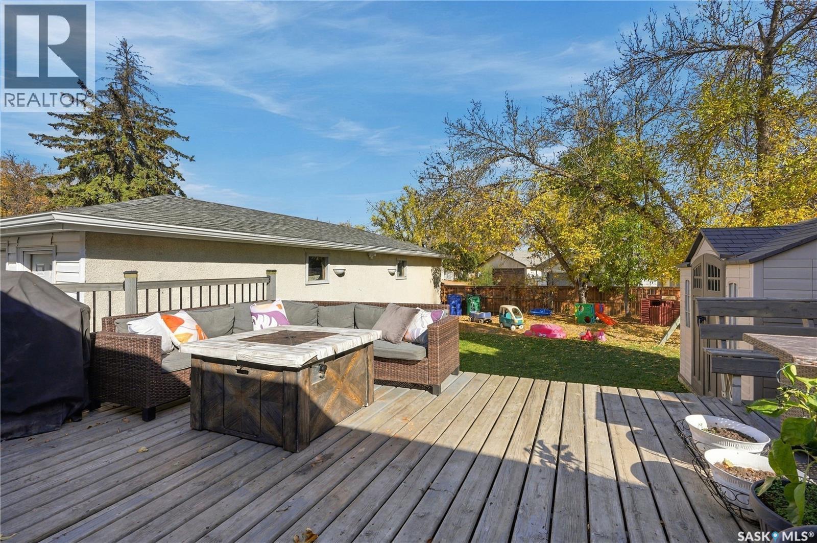 158 Smallwood Crescent, Saskatoon, SK
