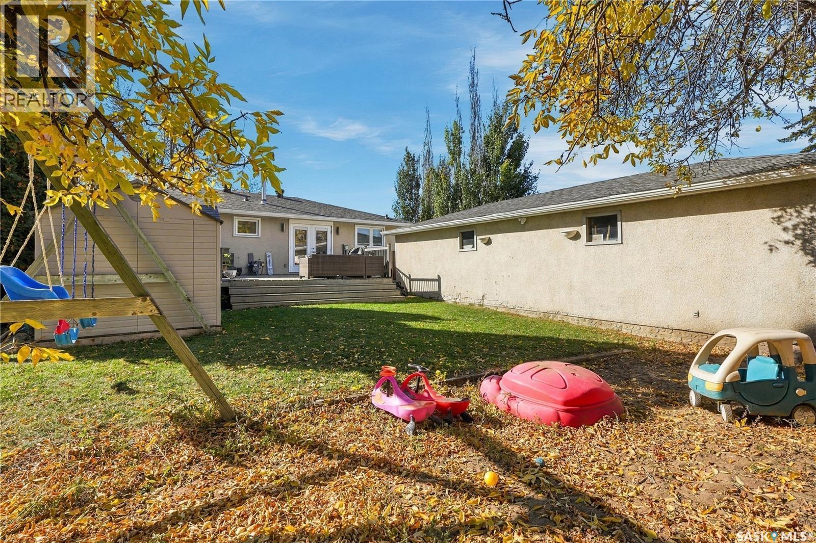 158 Smallwood Crescent, Saskatoon, SK