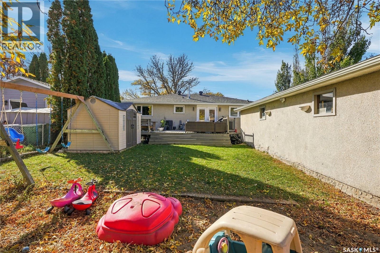 158 Smallwood Crescent, Saskatoon, SK