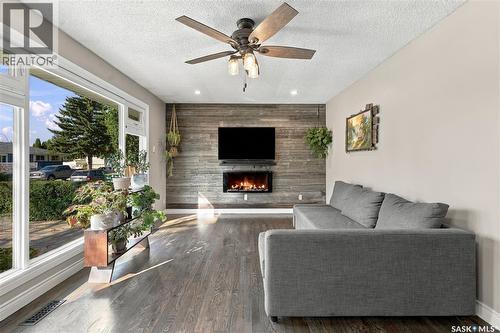 158 Smallwood Crescent, Saskatoon, SK 