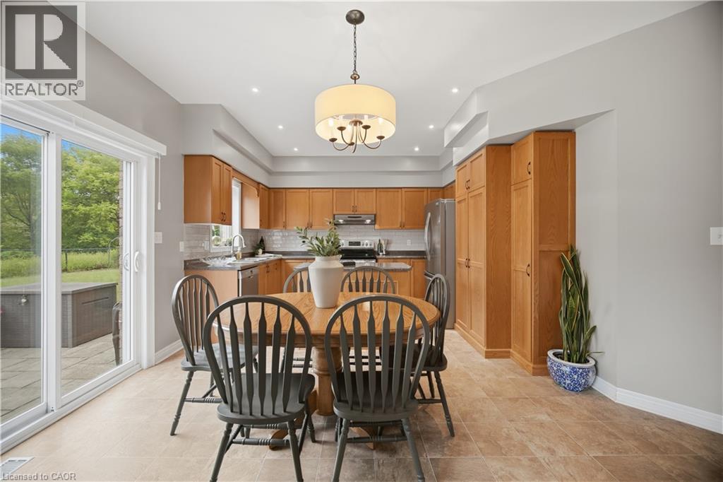 84 Meadowbank Drive, Hamilton, ON