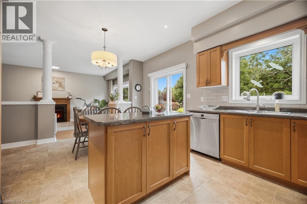84 Meadowbank Drive, Hamilton, ON