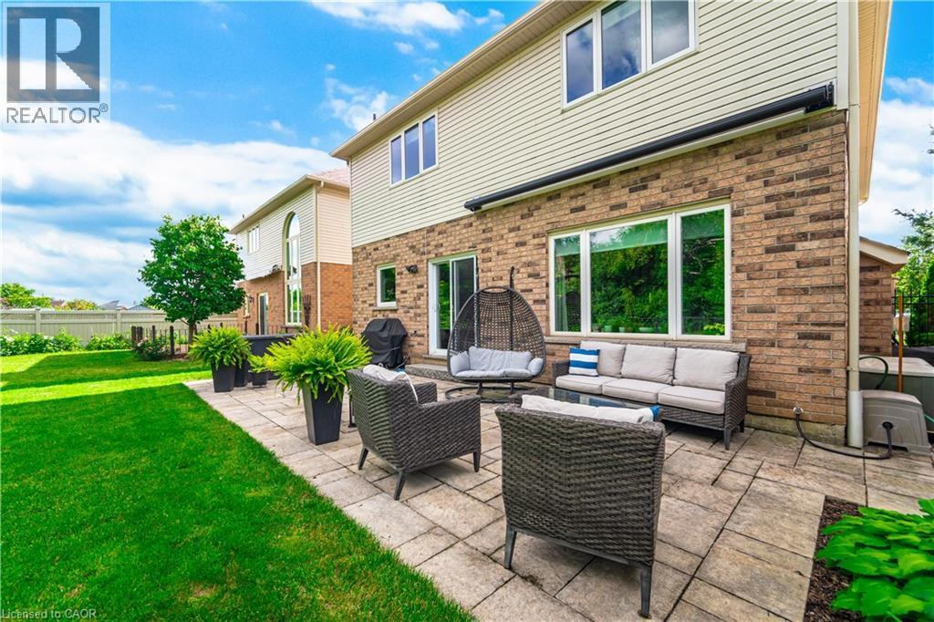 84 Meadowbank Drive, Hamilton, ON