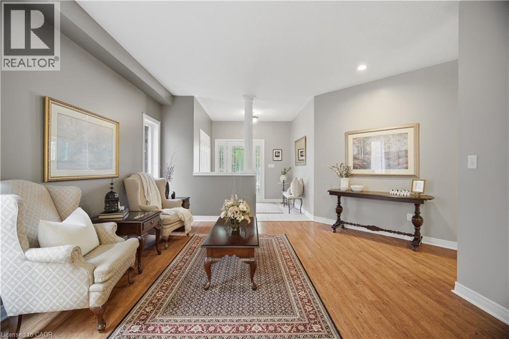 84 Meadowbank Drive, Hamilton, ON
