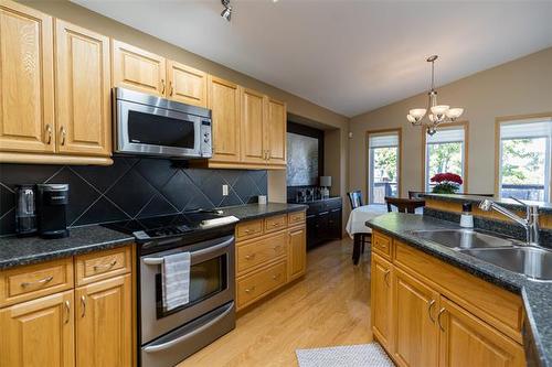 58 Odessa Cove, Winnipeg, MB 