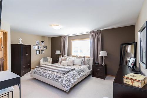 58 Odessa Cove, Winnipeg, MB 