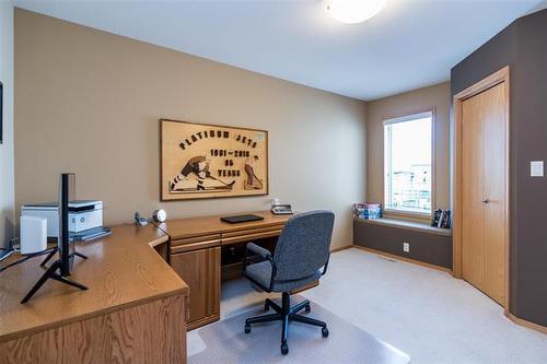 58 Odessa Cove, Winnipeg, MB 