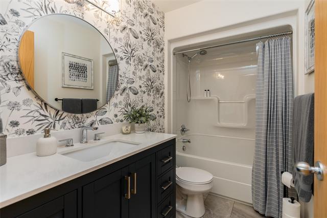 58 Odessa Cove, Winnipeg, MB
