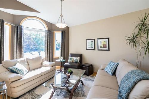 58 Odessa Cove, Winnipeg, MB 