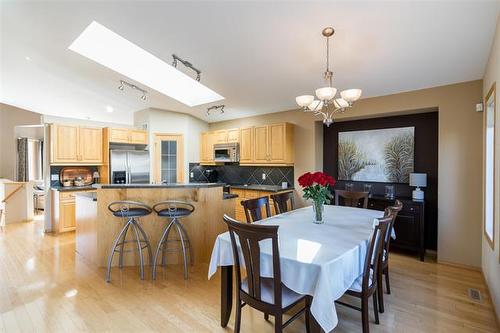 58 Odessa Cove, Winnipeg, MB 