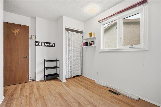 281 Arthur Wright Cr, Winnipeg, MB