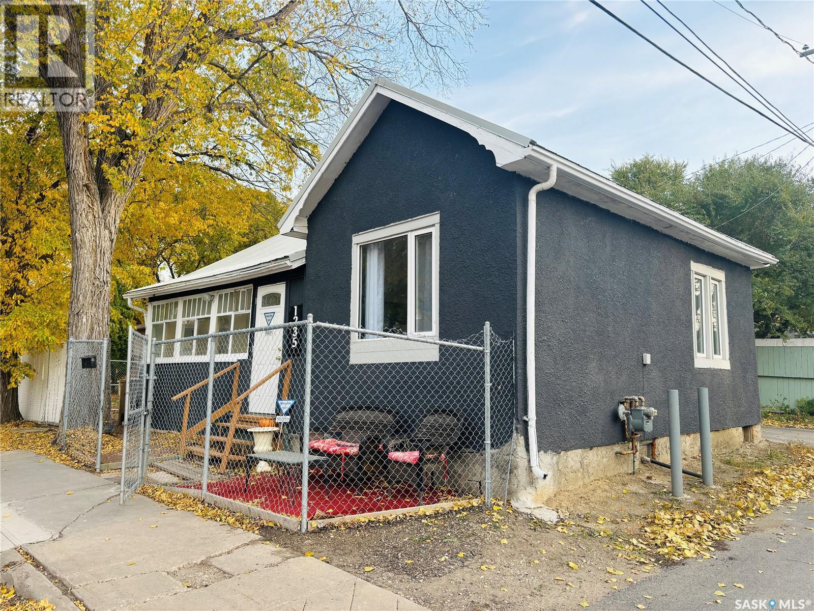 1235 12Th Avenue, Regina, SK