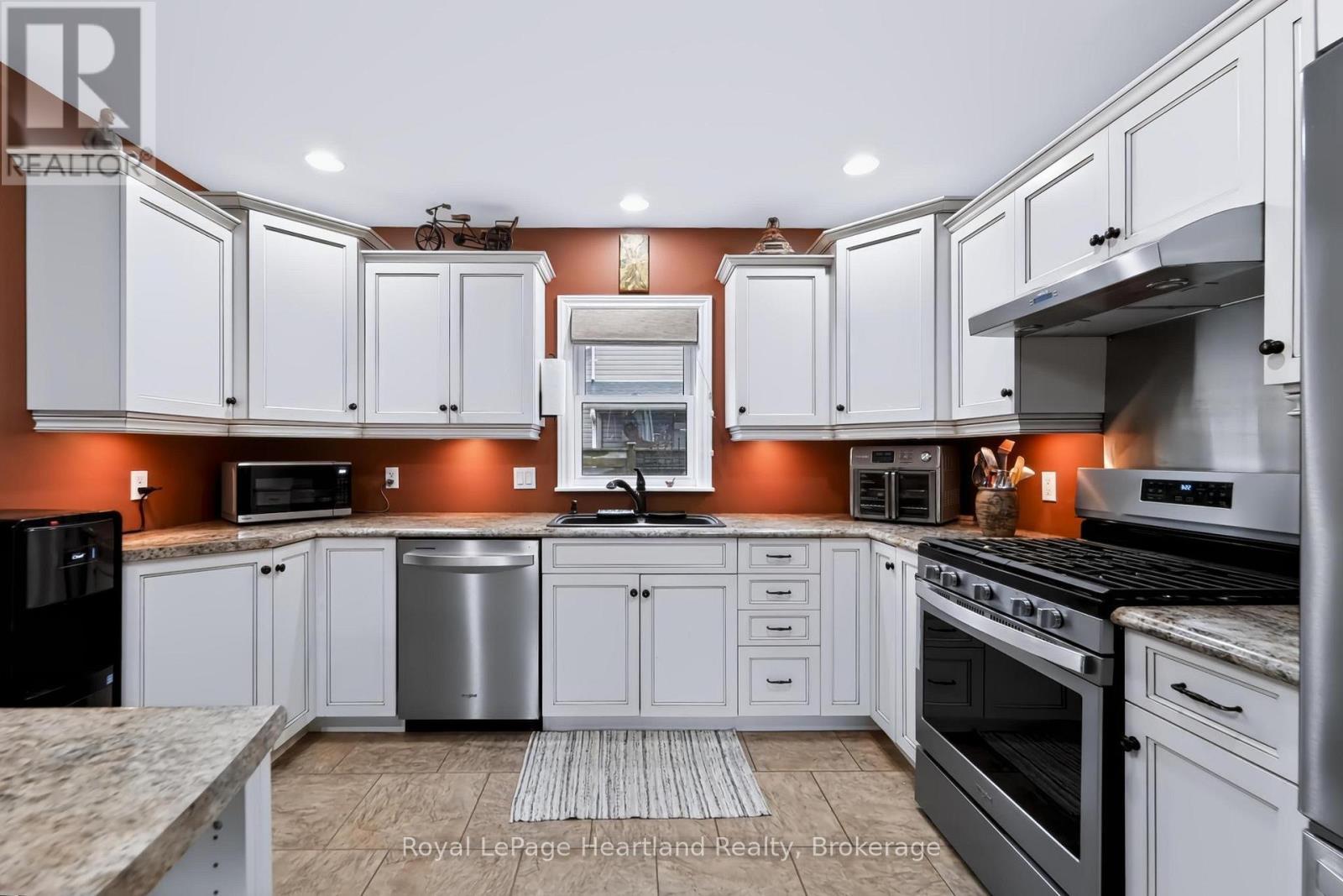 54 Trafalgar Street, Goderich (Goderich (Town)), ON