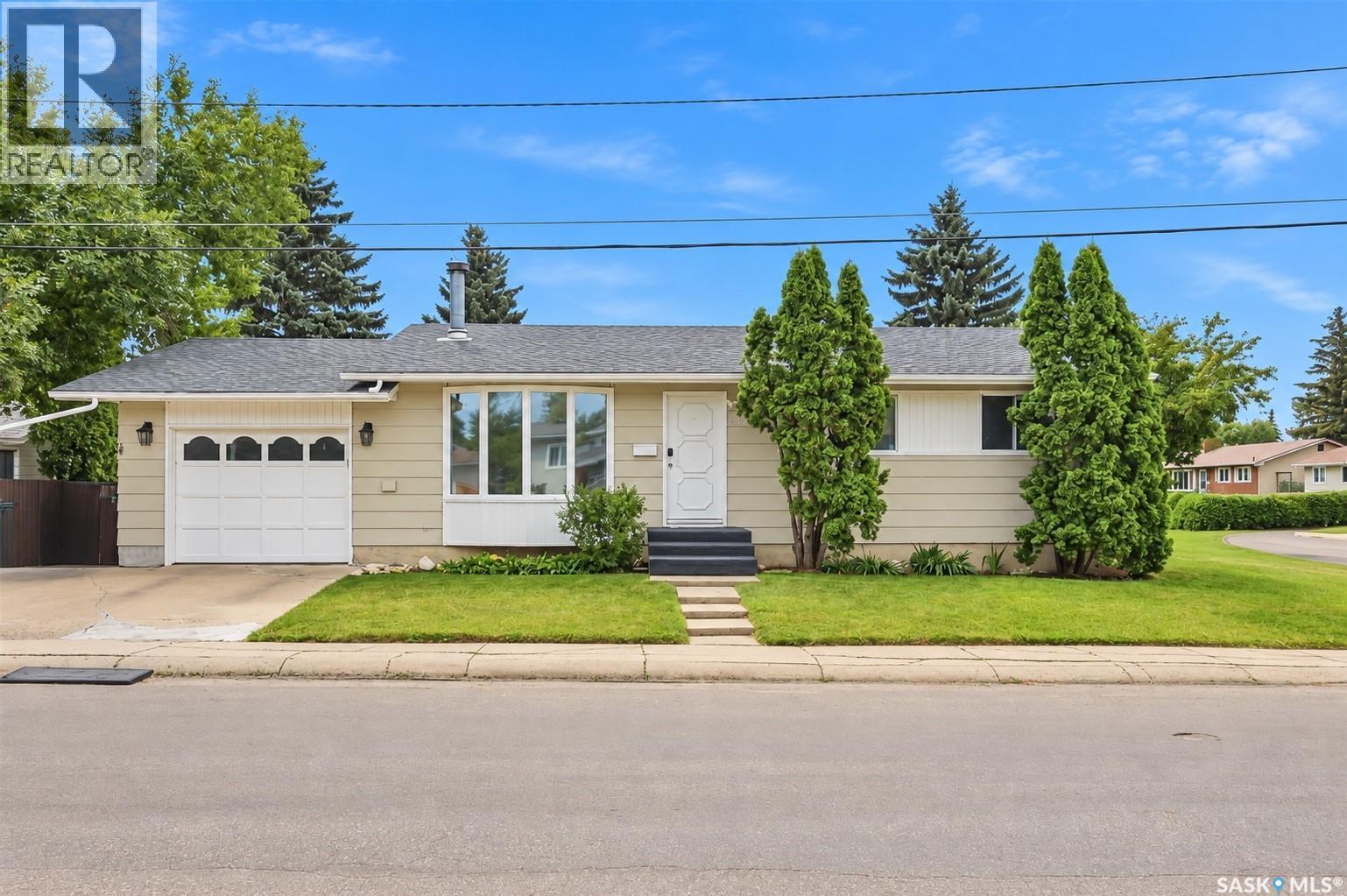 1535 Laura Avenue, Saskatoon, SK