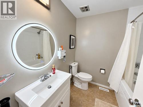 1535 Laura Avenue, Saskatoon, SK 