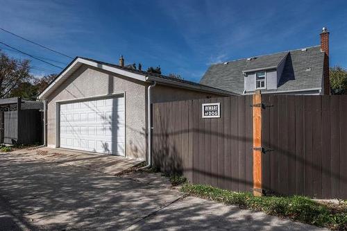 47 Silvia St, Winnipeg, MB 