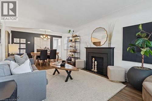 202 Huxley Avenue S, Hamilton, ON 