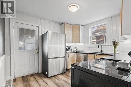 202 Huxley Avenue S, Hamilton, ON 