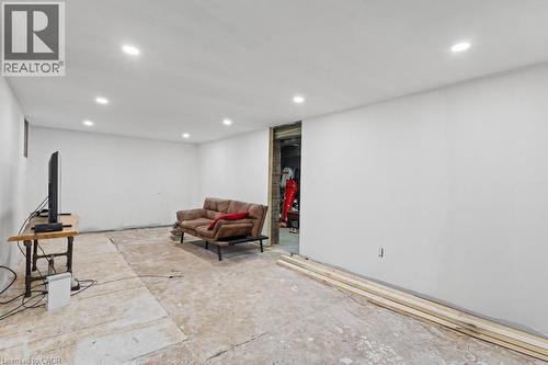 202 Huxley Avenue S, Hamilton, ON 