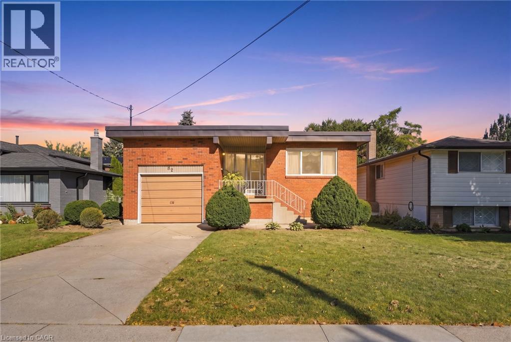 32 San Fernando Drive, Hamilton, ON