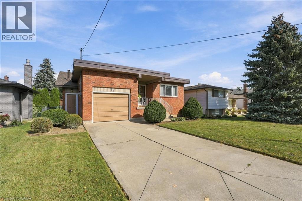 32 San Fernando Drive, Hamilton, ON