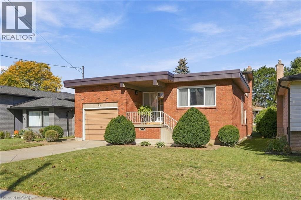 32 San Fernando Drive, Hamilton, ON