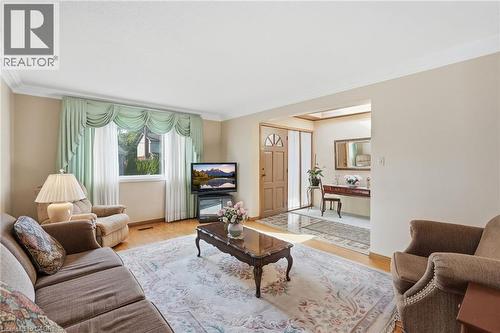 32 San Fernando Drive, Hamilton, ON 