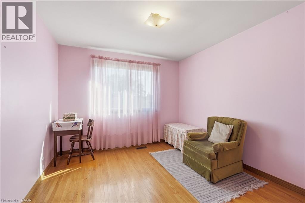 32 San Fernando Drive, Hamilton, ON