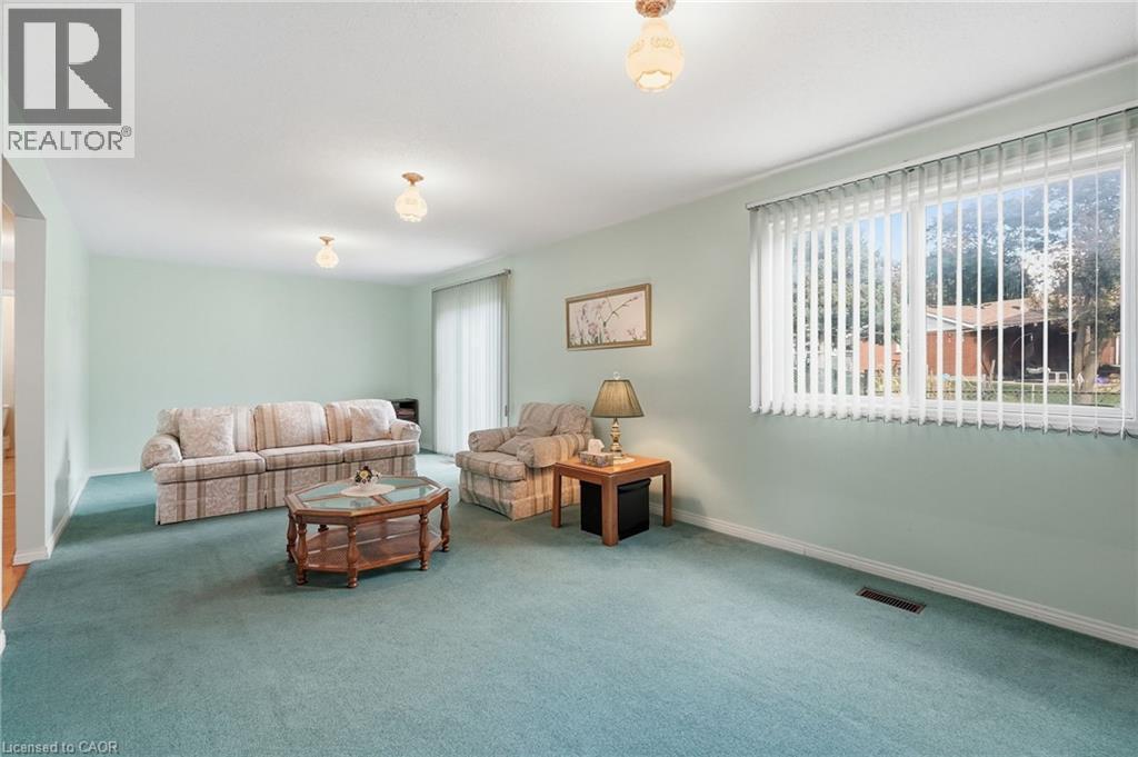 32 San Fernando Drive, Hamilton, ON