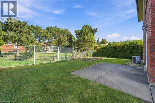 32 San Fernando Drive, Hamilton, ON 