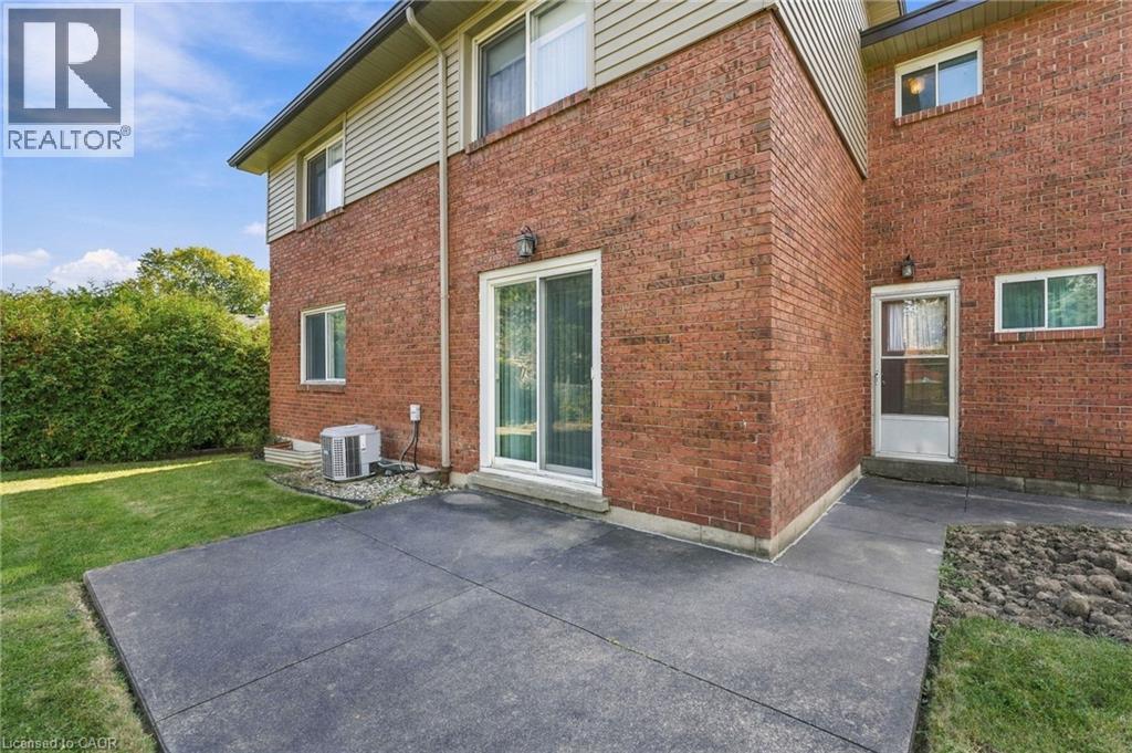32 San Fernando Drive, Hamilton, ON