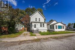 4919 HURON STREET Niagara Falls, ON L2E 2J4