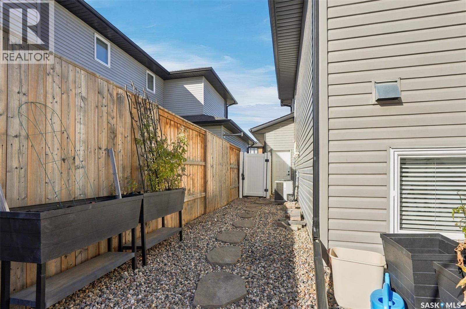 1119 Pringle Way, Saskatoon, SK